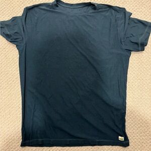 Vuori Men's Short Sleeve Tee in Navy Blue